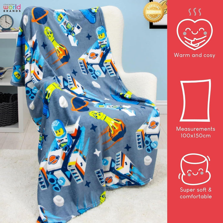 Character World Official Lego® City Fleece Blanket, Super Soft, Warm Blue Throw, Cityspace Design, Perfect pentru dormitoare, camping și dormit, 100 X 150 Cm Paturi si Cuverturi Besuche den Character World-Store